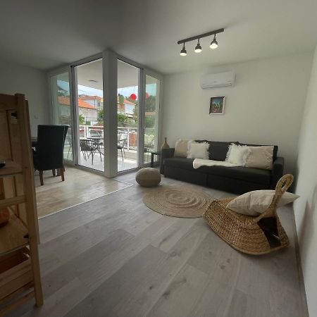 Vila Regina Apartment Paloma With Swimming Pool Jezera Exterior photo