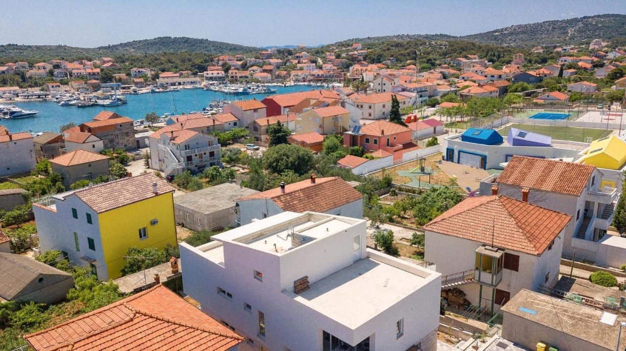 Vila Regina Apartment Paloma With Swimming Pool Jezera Exterior photo