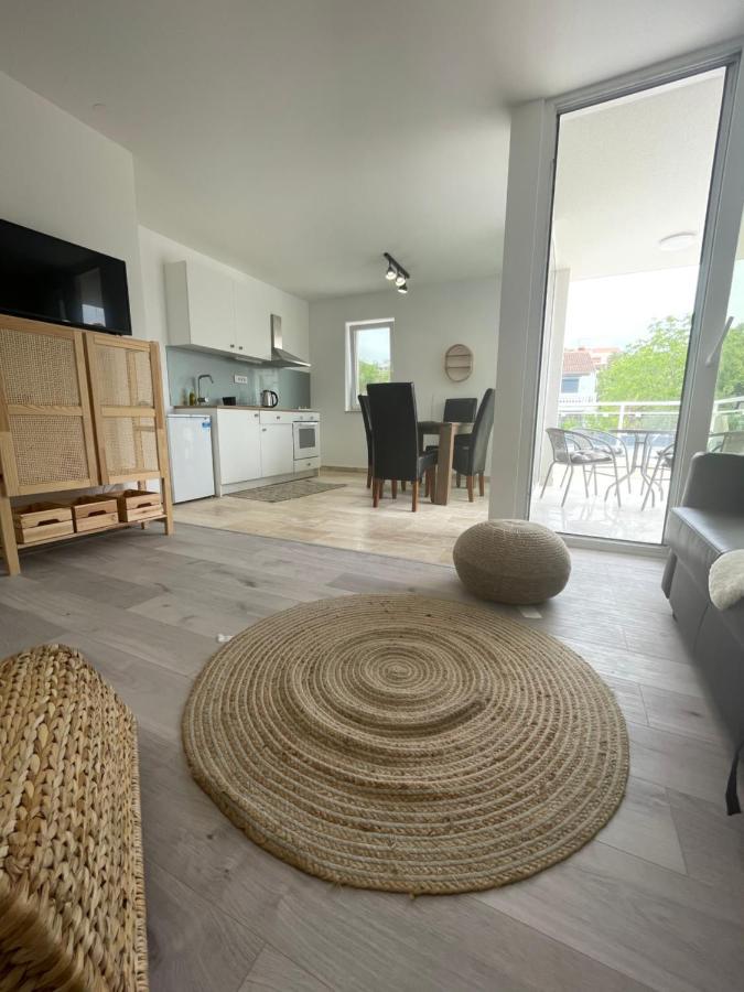 Vila Regina Apartment Paloma With Swimming Pool Jezera Exterior photo