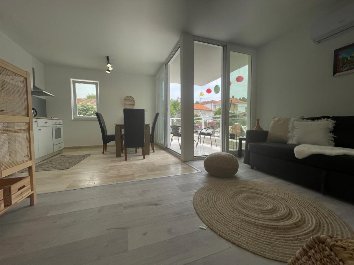 Vila Regina Apartment Paloma With Swimming Pool Jezera Exterior photo