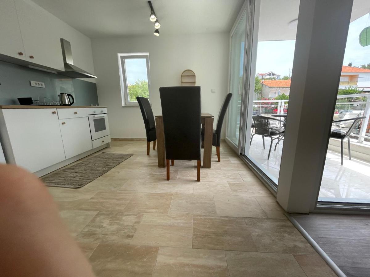 Vila Regina Apartment Paloma With Swimming Pool Jezera Exterior photo